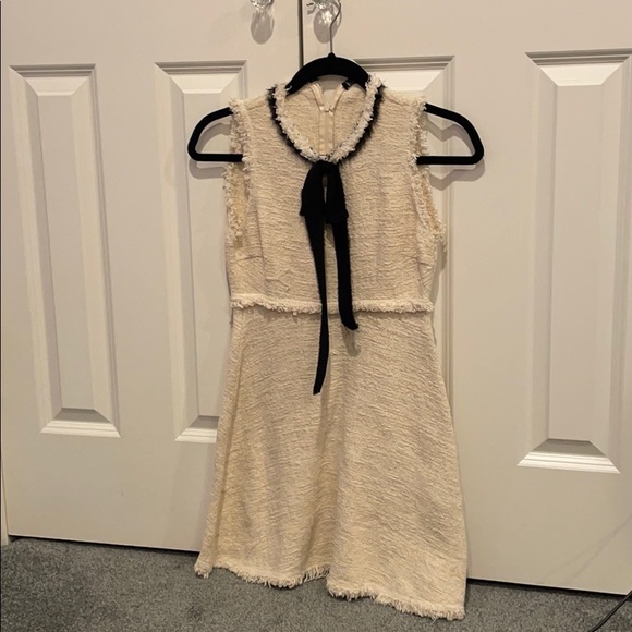Dresses & Skirts - Zara Tweed cream dress with black bow and detail